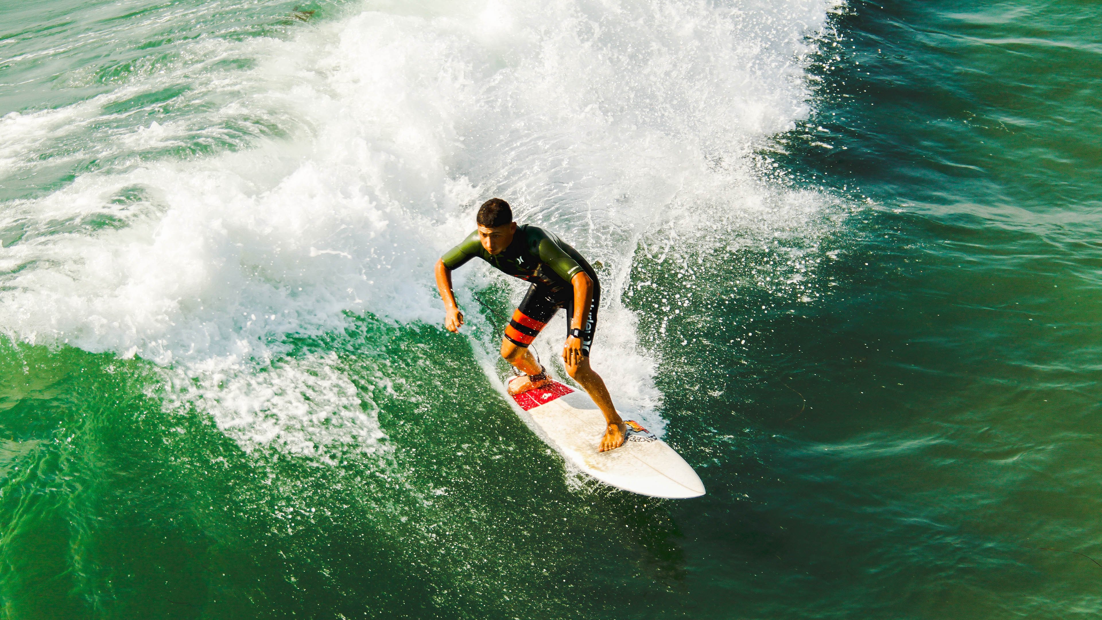 德甲激烈争夺：攻防兼备，惊喜不断，德甲争四